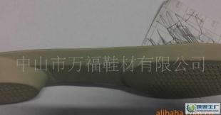 耐磨轻质橡胶大底 女鞋休闲新标杆与二手设备转让启示